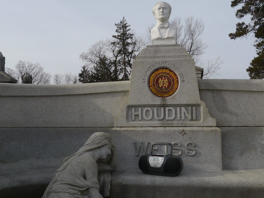 Houdinis_Grave-17
